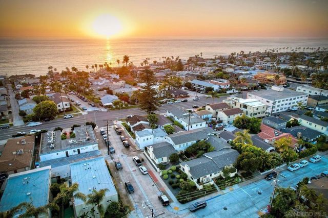 428 Rosemont St, La Jolla, CA 92037