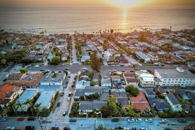 428 Rosemont St, La Jolla, CA 92037