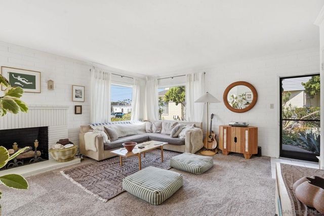 428 Rosemont St, La Jolla, CA 92037