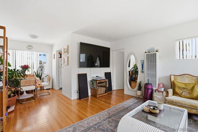 428 Rosemont St, La Jolla, CA 92037