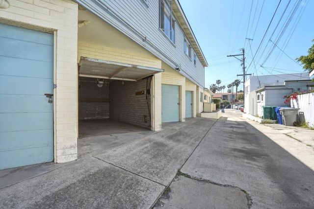 428 Rosemont St, La Jolla, CA 92037