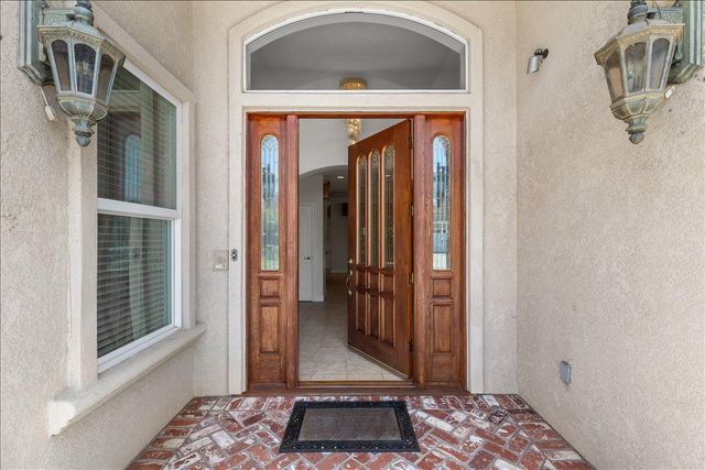 35 River Pointe Cir, Lodi, CA 95240