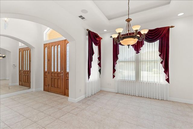 35 River Pointe Cir, Lodi, CA 95240
