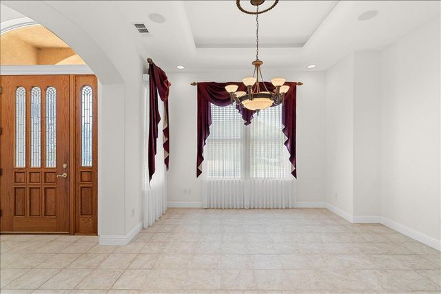 35 River Pointe Cir, Lodi, CA 95240