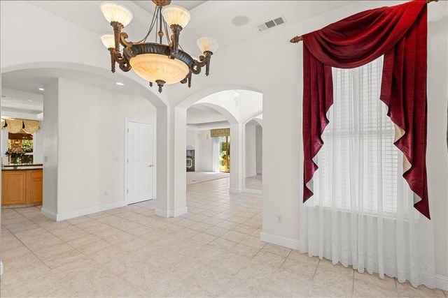 35 River Pointe Cir, Lodi, CA 95240