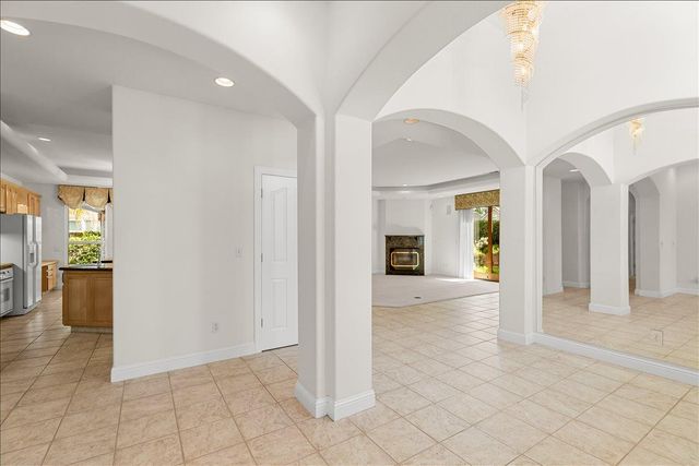 35 River Pointe Cir, Lodi, CA 95240