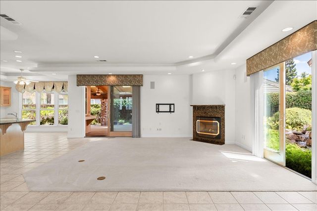 35 River Pointe Cir, Lodi, CA 95240