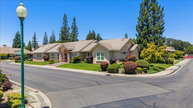 35 River Pointe Cir, Lodi, CA 95240