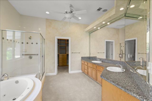 35 River Pointe Cir, Lodi, CA 95240
