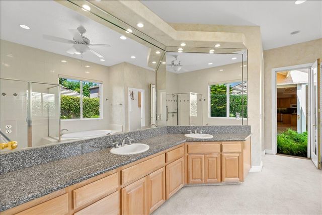 35 River Pointe Cir, Lodi, CA 95240