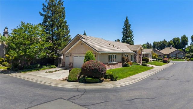 35 River Pointe Cir, Lodi, CA 95240