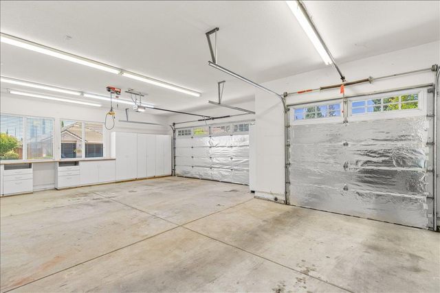 35 River Pointe Cir, Lodi, CA 95240