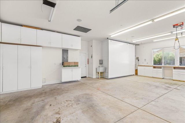 35 River Pointe Cir, Lodi, CA 95240