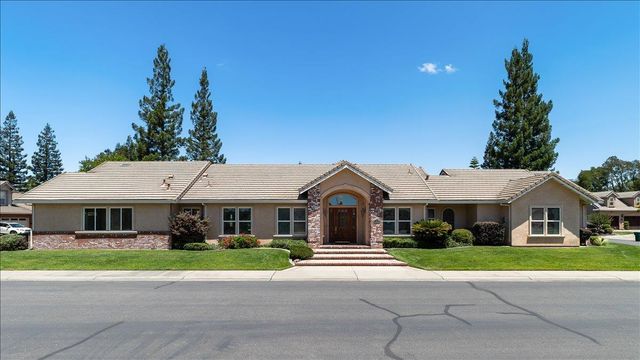 35 River Pointe Cir, Lodi, CA 95240