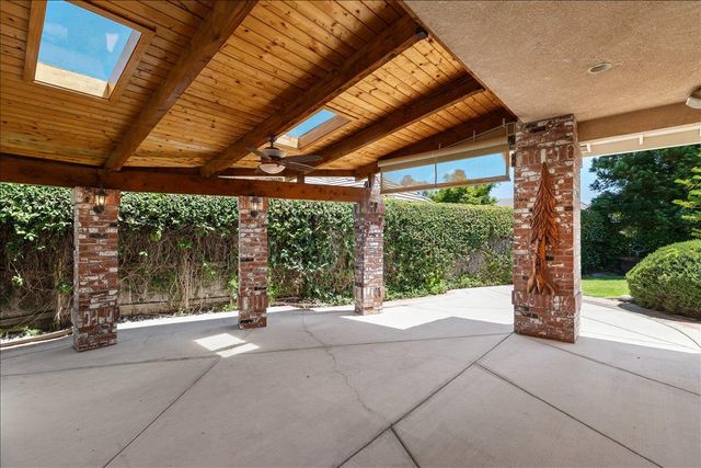 35 River Pointe Cir, Lodi, CA 95240