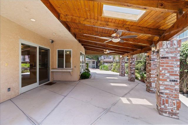 35 River Pointe Cir, Lodi, CA 95240