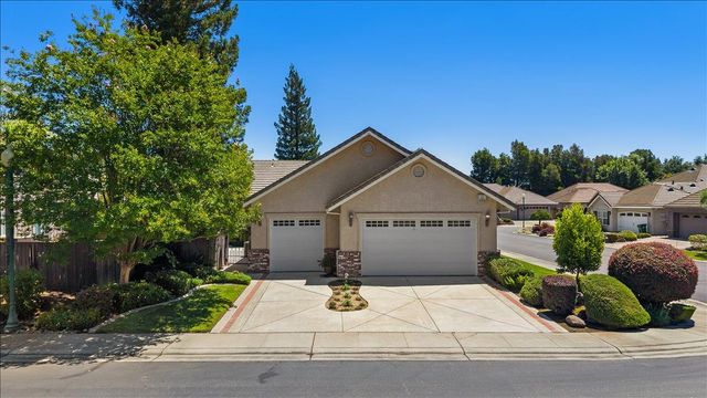 35 River Pointe Cir, Lodi, CA 95240