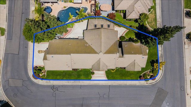 35 River Pointe Cir, Lodi, CA 95240