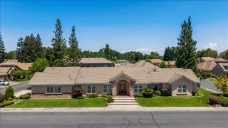 35 River Pointe Cir, Lodi, CA 95240
