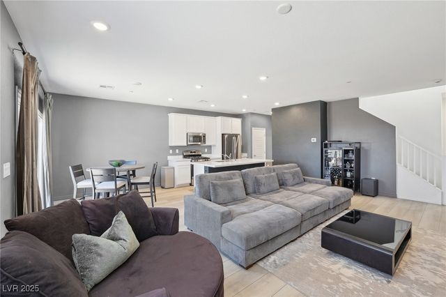 9714 Harper Edge Street, Las Vegas, NV 89143