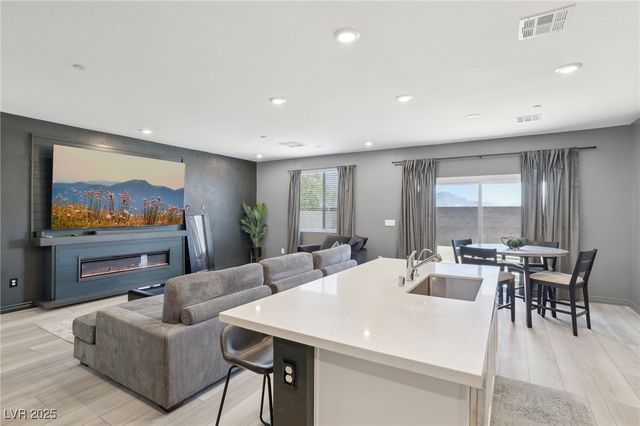 9714 Harper Edge Street, Las Vegas, NV 89143