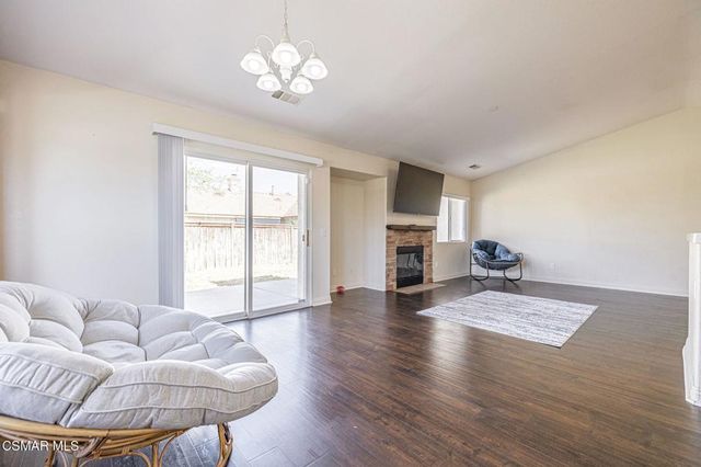 3459 Whisper Sands Avenue, Rosamond, CA 93560