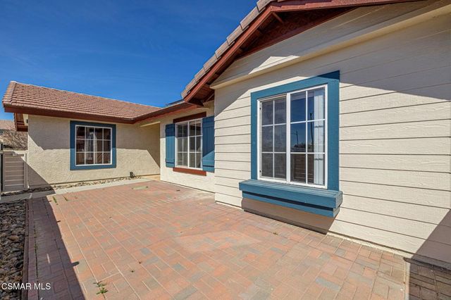 3459 Whisper Sands Avenue, Rosamond, CA 93560