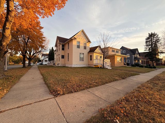 1224 4th Avenue, Worthington, MN 56187