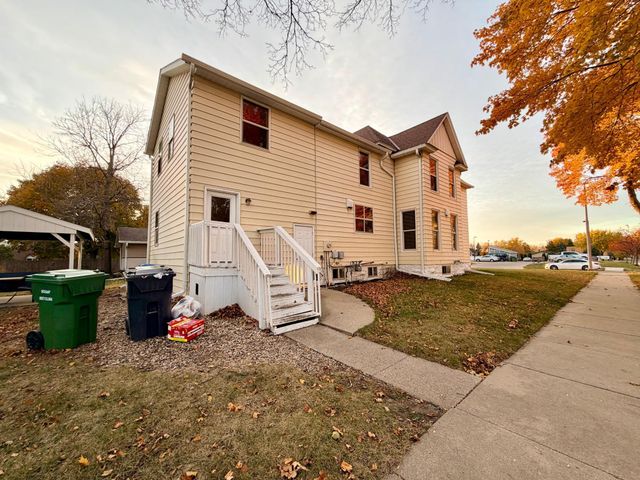 1224 4th Avenue, Worthington, MN 56187