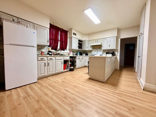 1224 4th Avenue, Worthington, MN 56187