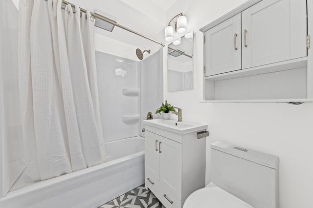 5248 Florida Avenue N, Crystal, MN 55428