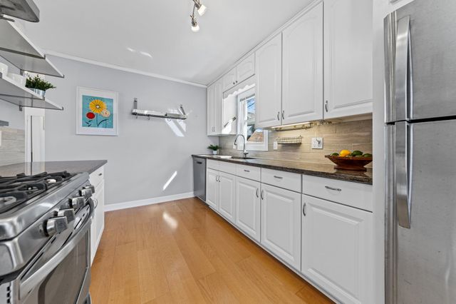 5248 Florida Avenue N, Crystal, MN 55428