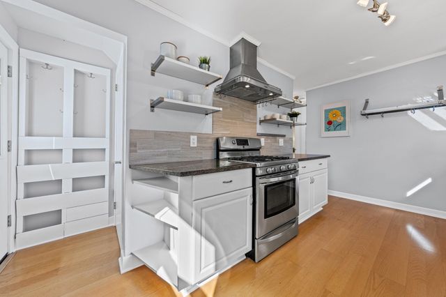 5248 Florida Avenue N, Crystal, MN 55428