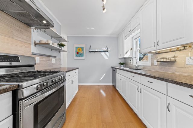 5248 Florida Avenue N, Crystal, MN 55428