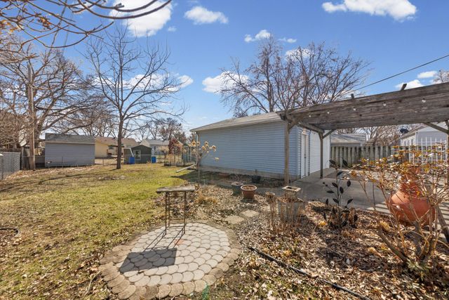 5248 Florida Avenue N, Crystal, MN 55428