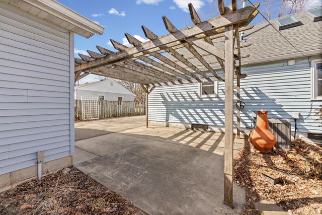 5248 Florida Avenue N, Crystal, MN 55428