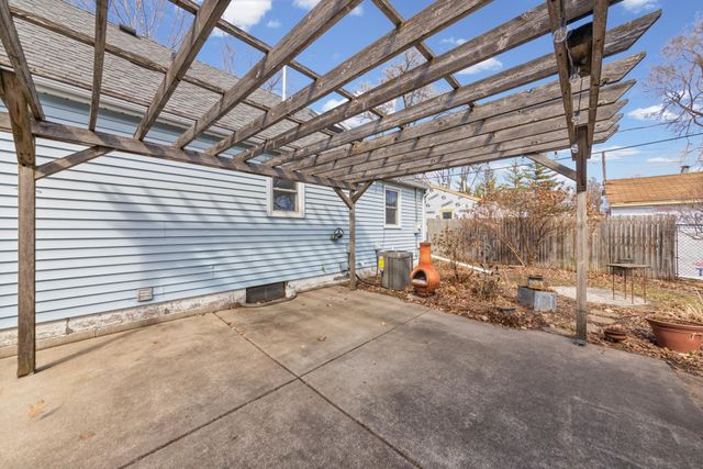 5248 Florida Avenue N, Crystal, MN 55428