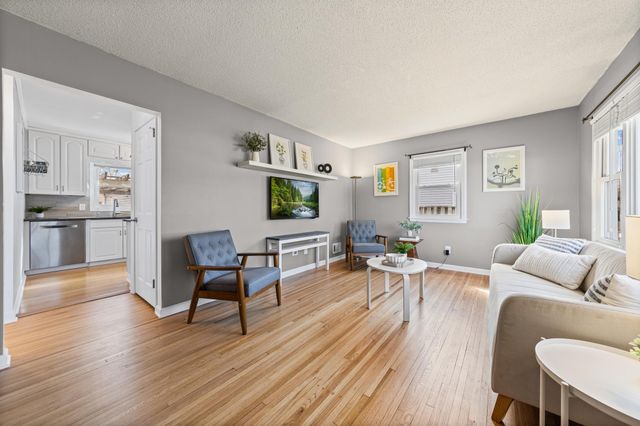 5248 Florida Avenue N, Crystal, MN 55428