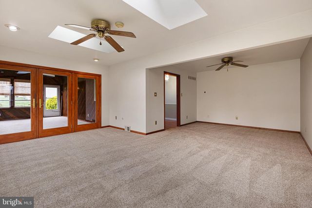 124 DECKER DR, Newark, DE 19711