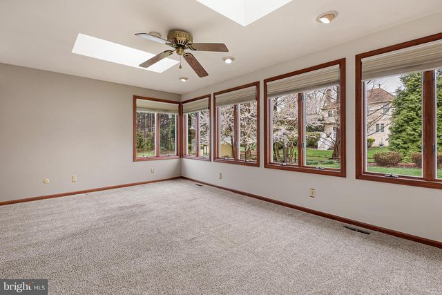 124 DECKER DR, Newark, DE 19711