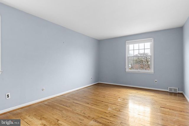 124 DECKER DR, Newark, DE 19711