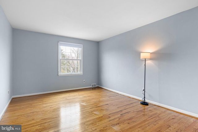 124 DECKER DR, Newark, DE 19711