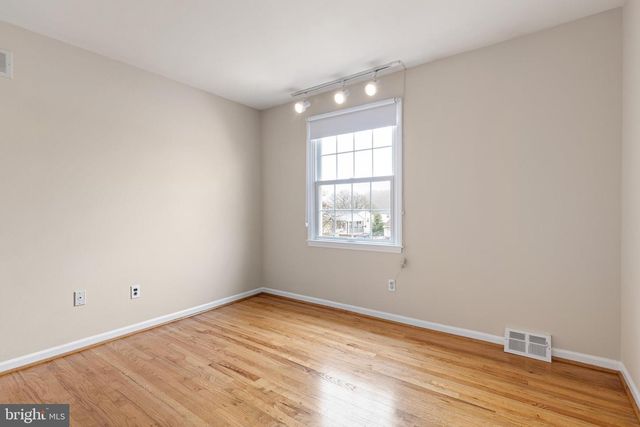 124 DECKER DR, Newark, DE 19711