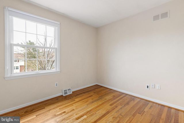 124 DECKER DR, Newark, DE 19711