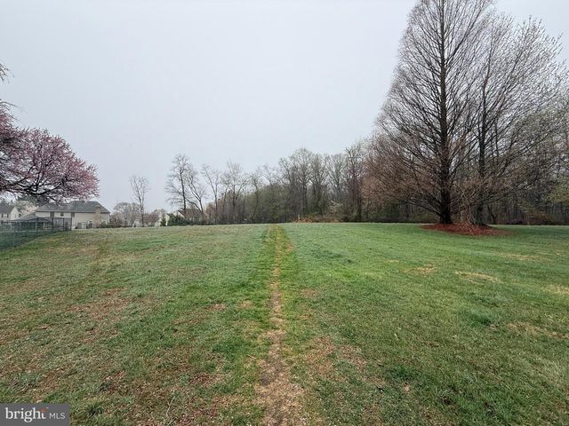 124 DECKER DR, Newark, DE 19711