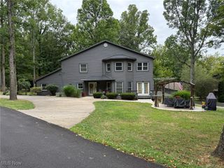 9156 Cherry Lane NE, Mineral City, OH 44656