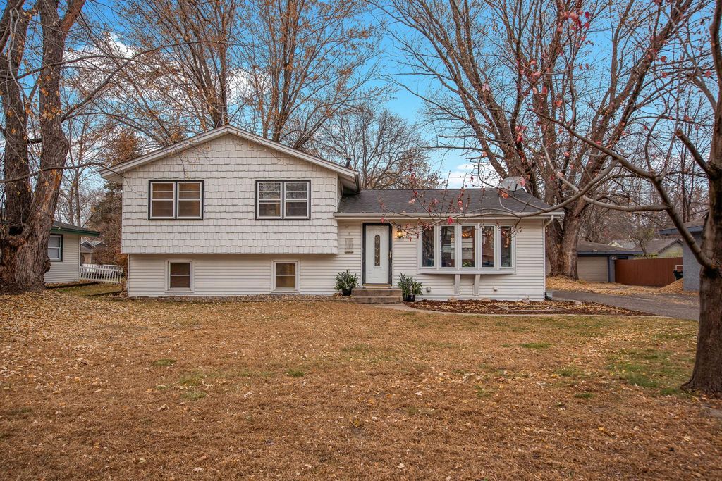 4743 104th Avenue NE, Circle Pines, MN 55014