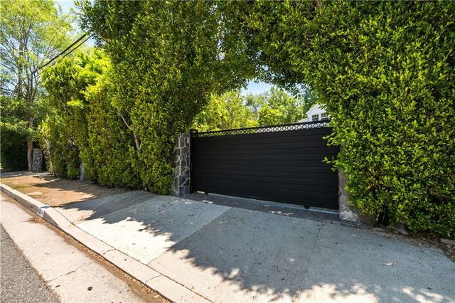 3544 Laurel Canyon, Studio City, CA 91604