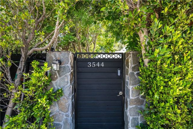 3544 Laurel Canyon, Studio City, CA 91604