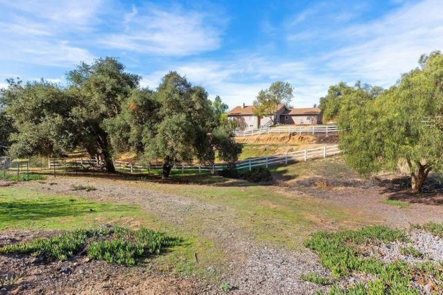 11106 Calgary Way, Valley Center, CA 92082